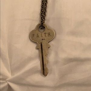 ‘Faith’ giving key necklace